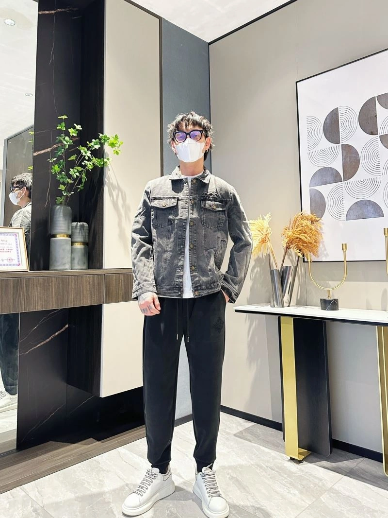 Trendsetting Louis Vuitton Outwear 132922