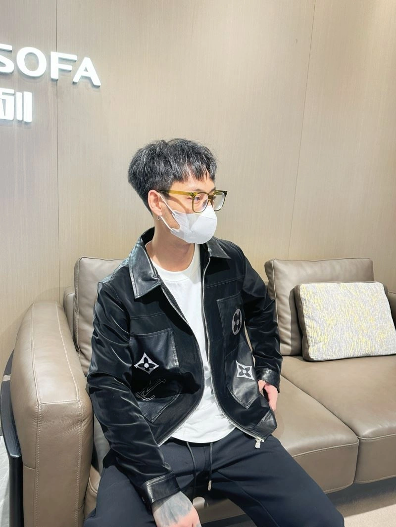 FreshLook Louis Vuitton Outwear 132918