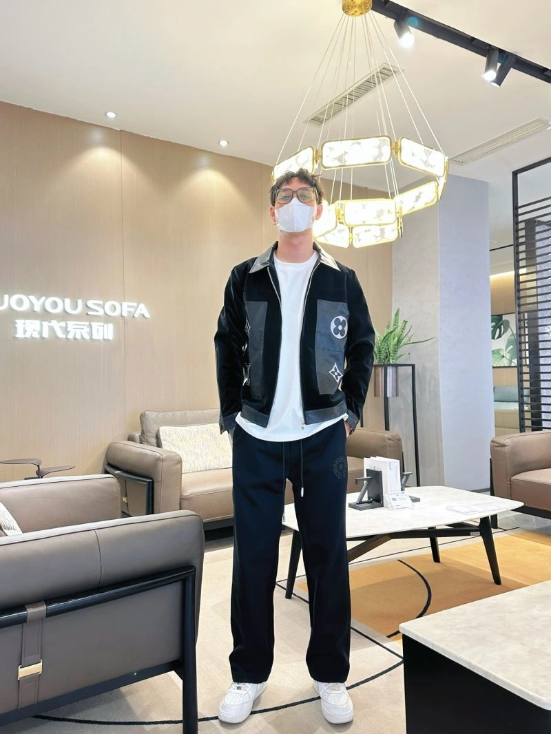 FreshLook Louis Vuitton Outwear 132918