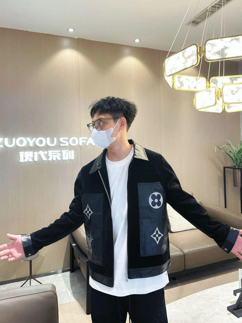 FreshLook Louis Vuitton Outwear 132918