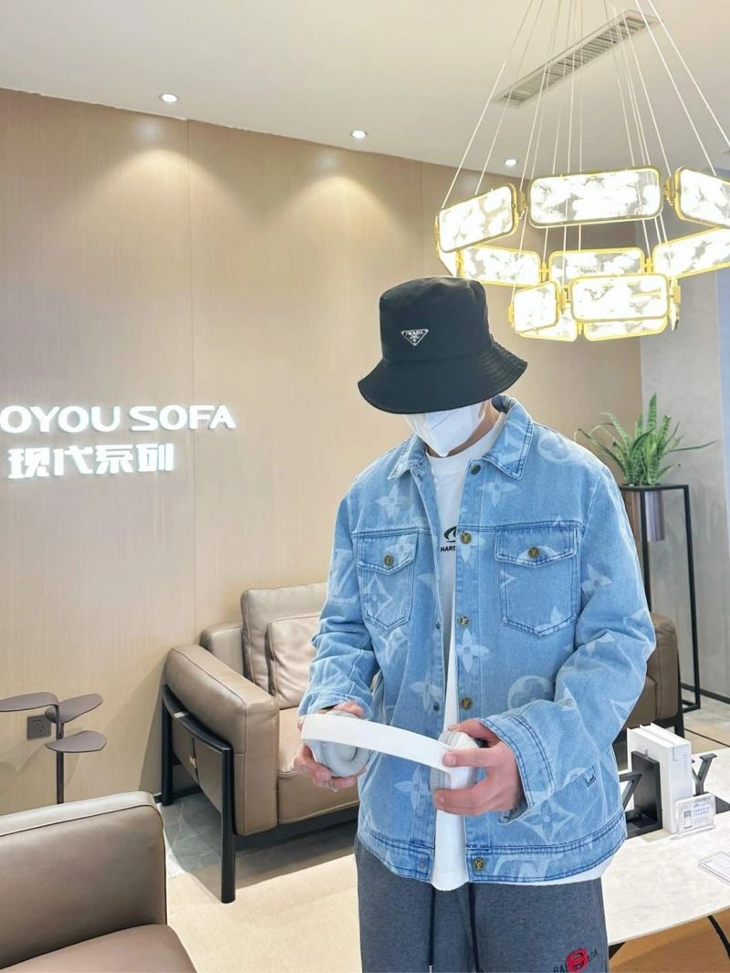 Louis Vuitton Outwear AllSeason 132916