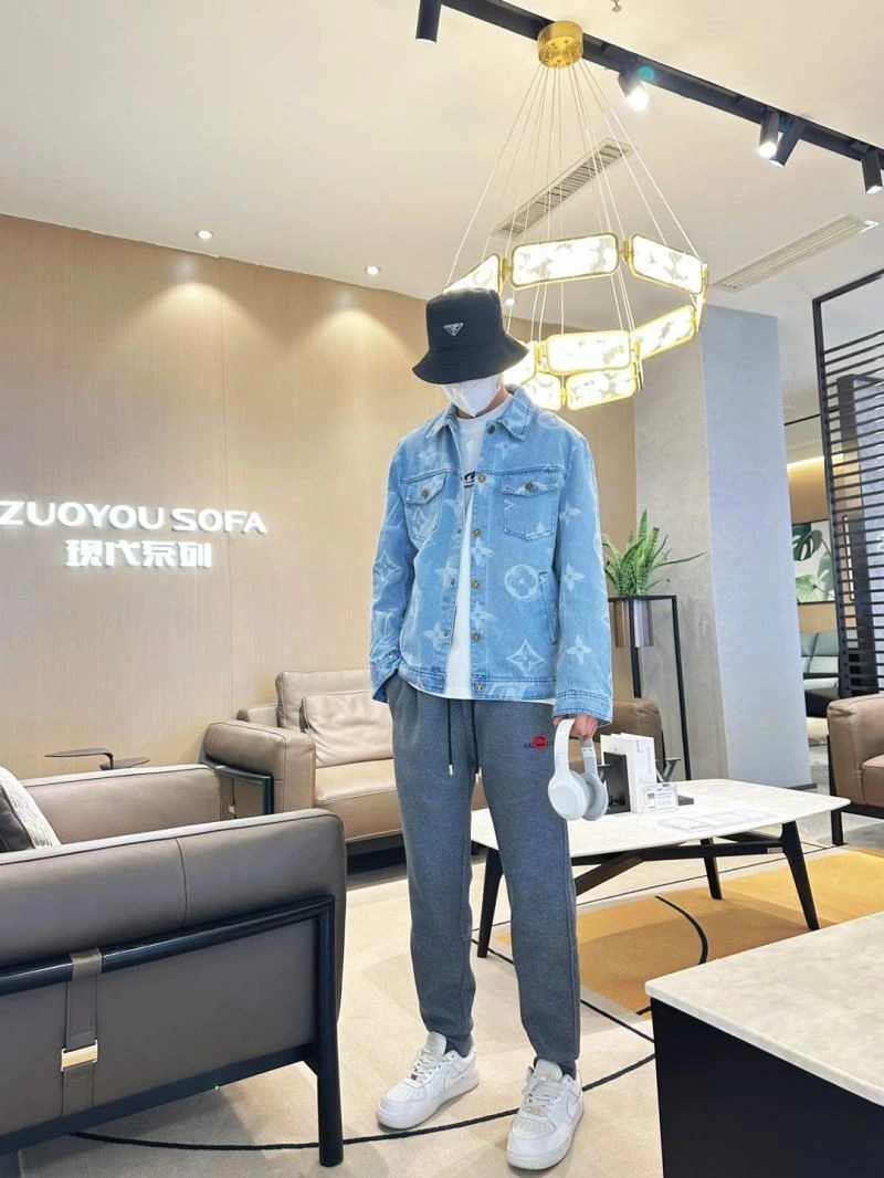 Louis Vuitton Outwear AllSeason 132916