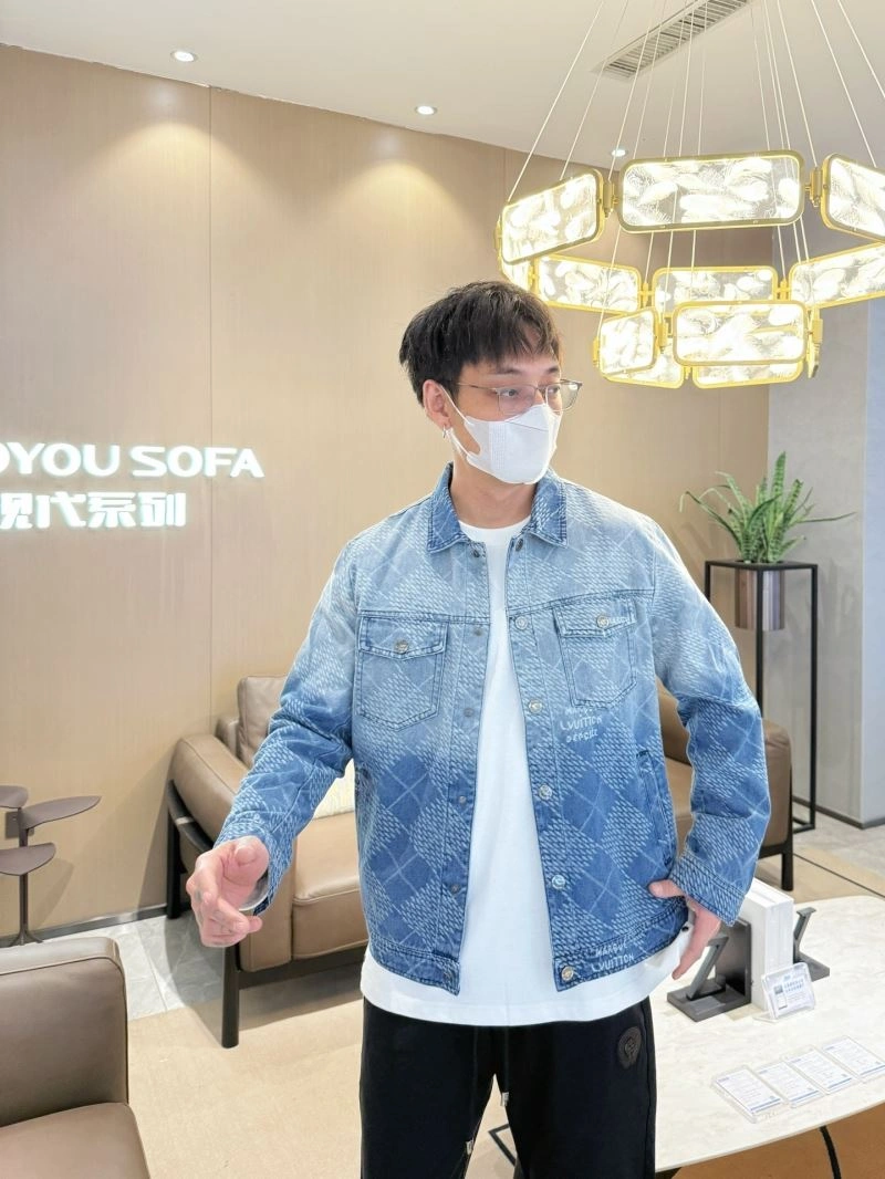 Louis Vuitton Outwear Supportive 132913