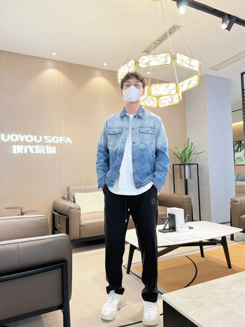 Louis Vuitton Outwear Supportive 132913