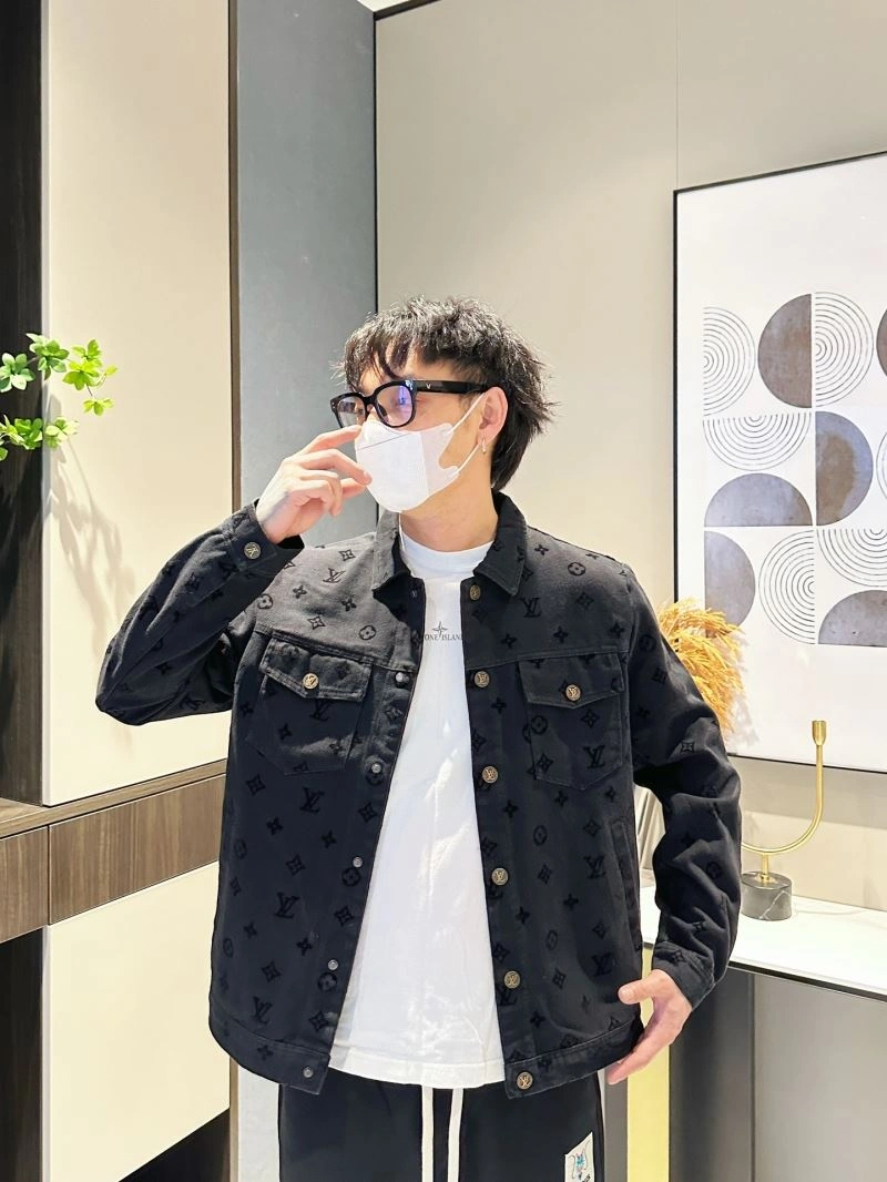Soft Louis Vuitton Outwear 132924