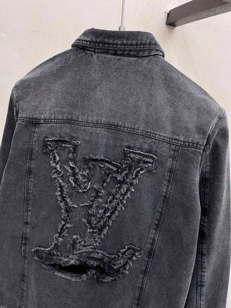 Unisex Louis Vuitton Outwear 132927