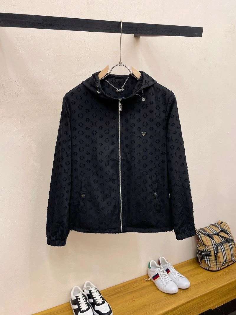 Louis Vuitton Outwear Lightweight 132936