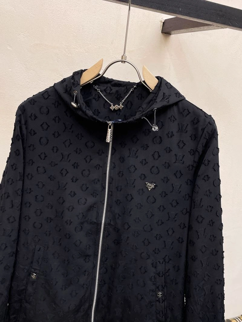 Louis Vuitton Outwear Lightweight 132936