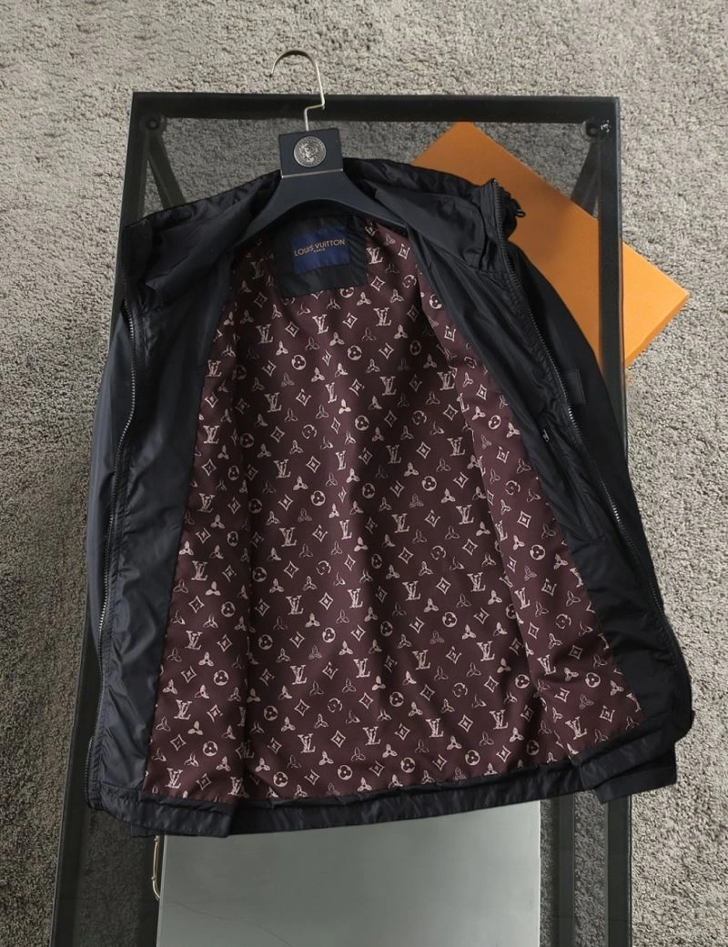 Louis Vuitton Outwear Classic 132911