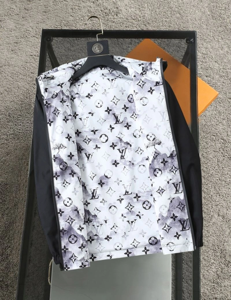 Louis Vuitton Outwear Chic 132935
