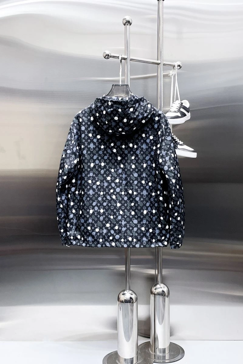 Louis Vuitton Outwear TimelessDesign 132904