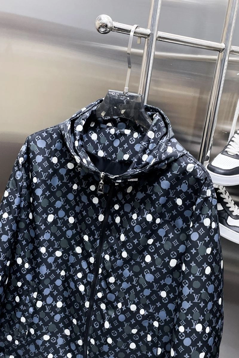 Louis Vuitton Outwear TimelessDesign 132904