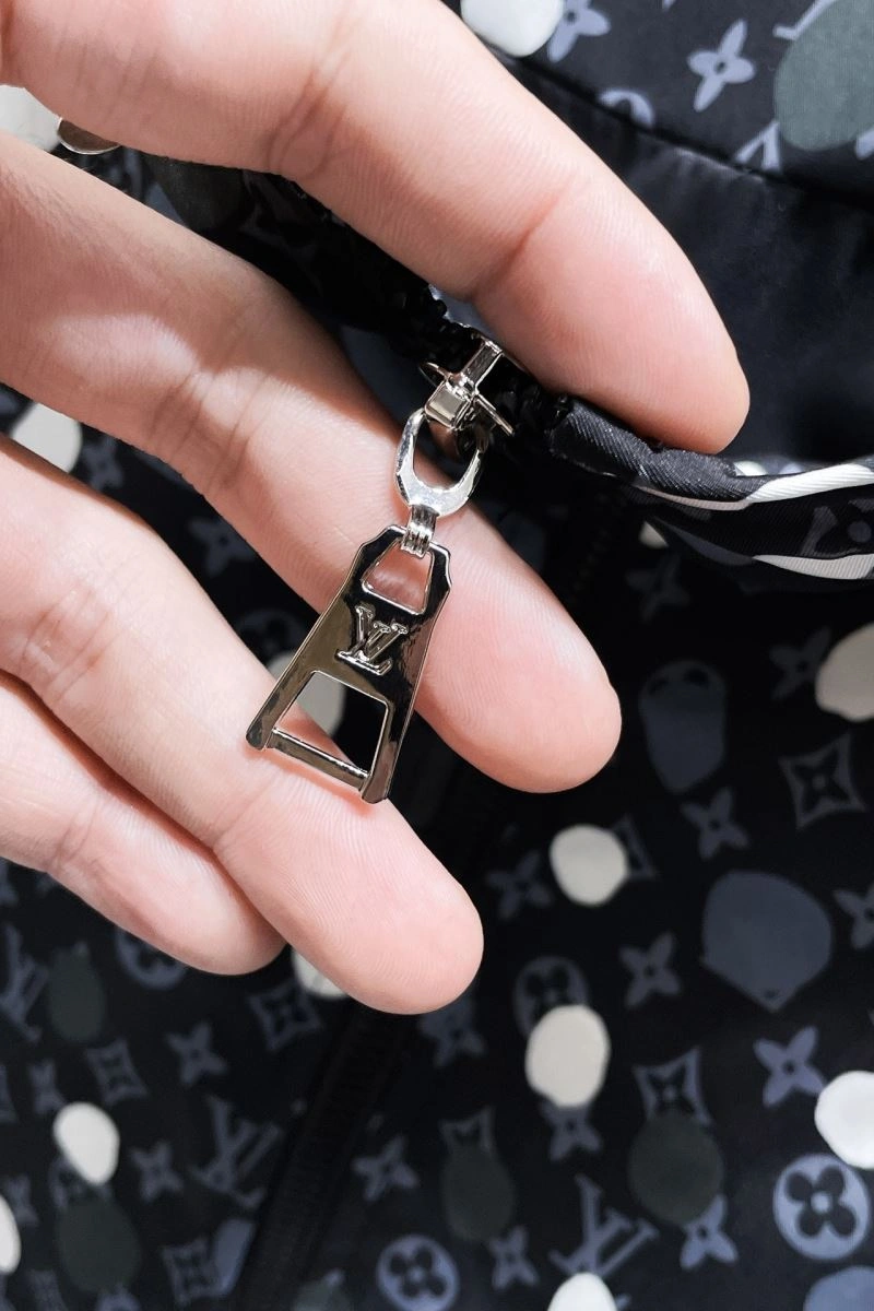 Louis Vuitton Outwear TimelessDesign 132904