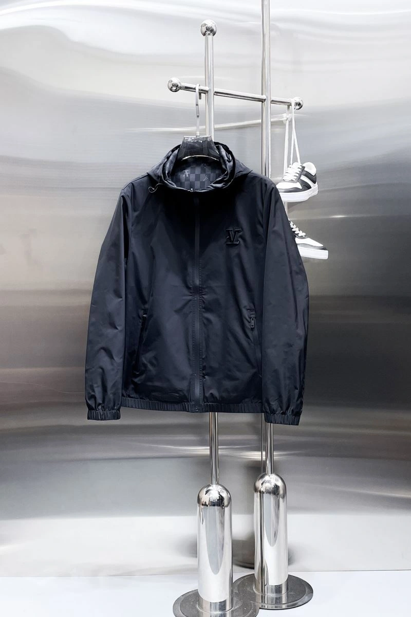 WaterResistant Louis Vuitton Outwear 132901