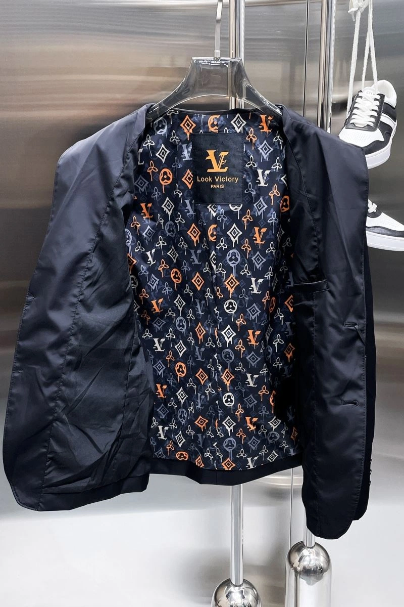 Louis Vuitton Outwear Bright 132898