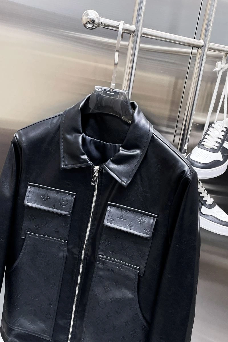 Effortless Louis Vuitton Outwear 132923