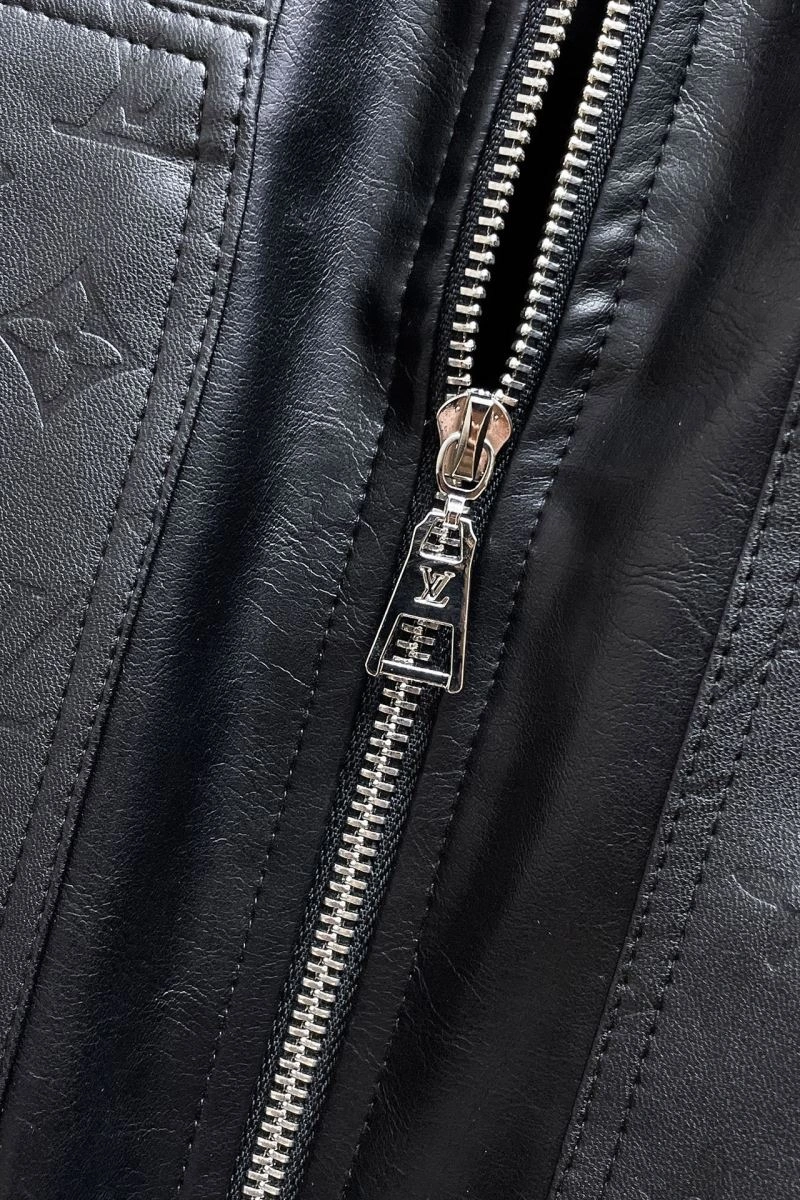 Effortless Louis Vuitton Outwear 132923