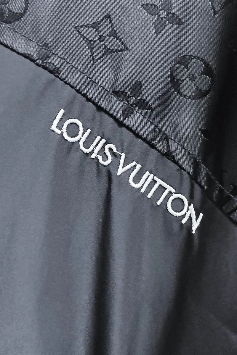 Louis Vuitton Outwear OnTrend 132879