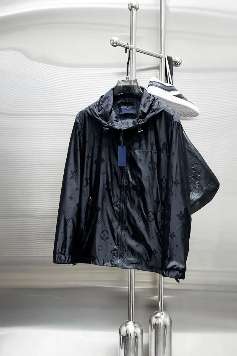 Louis Vuitton Outwear FreshLook 132896