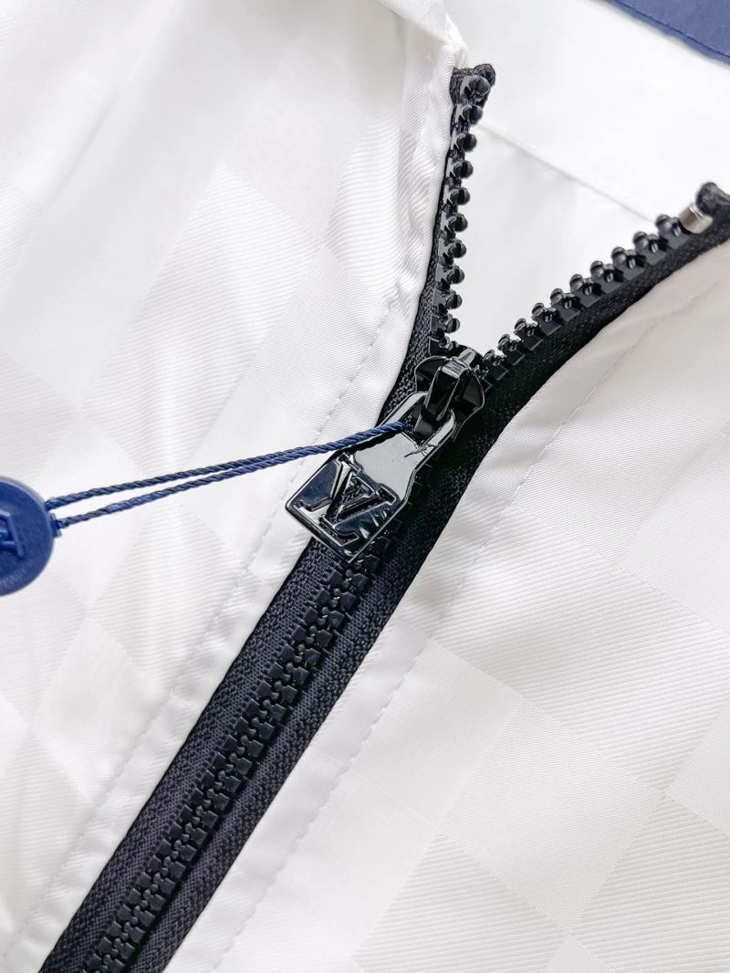 Minimalist Louis Vuitton Outwear 132875
