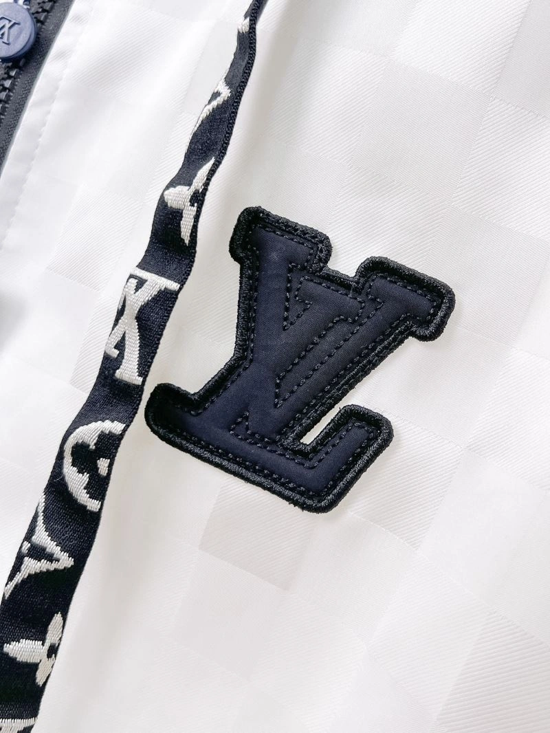 Minimalist Louis Vuitton Outwear 132875