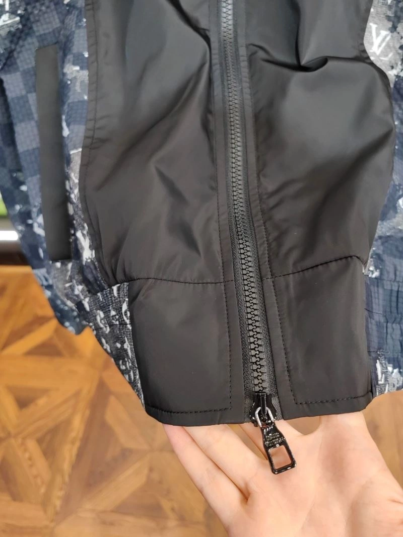 Louis Vuitton Outwear ZeroBulk 132876