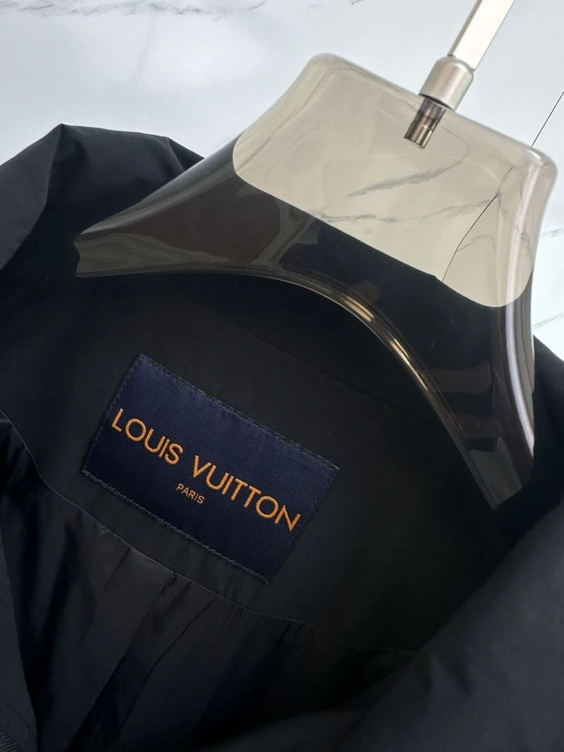 Louis Vuitton Outwear Youthful 132877