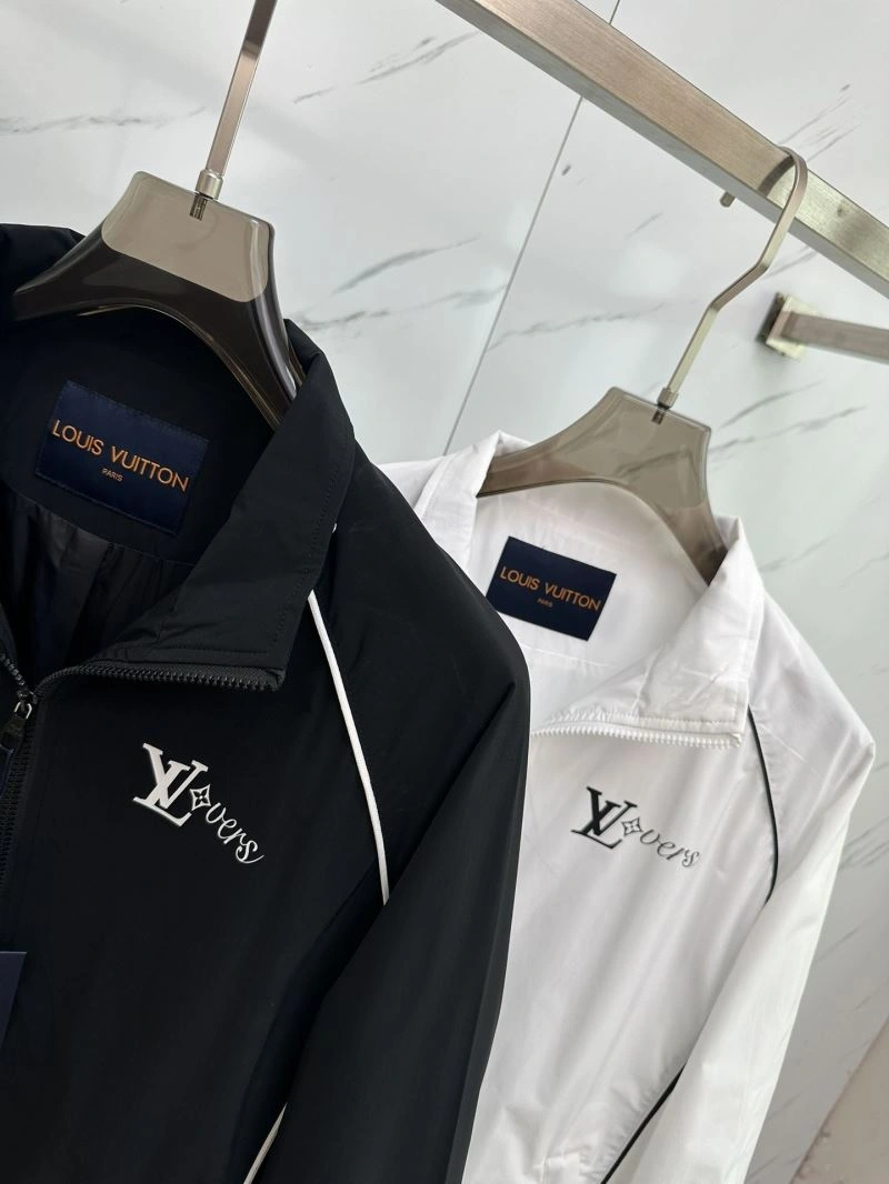 Louis Vuitton Outwear Youthful 132877