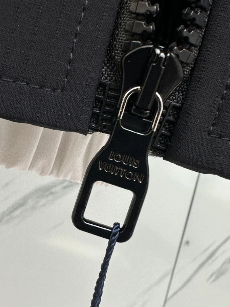 Louis Vuitton Outwear Youthful 132877