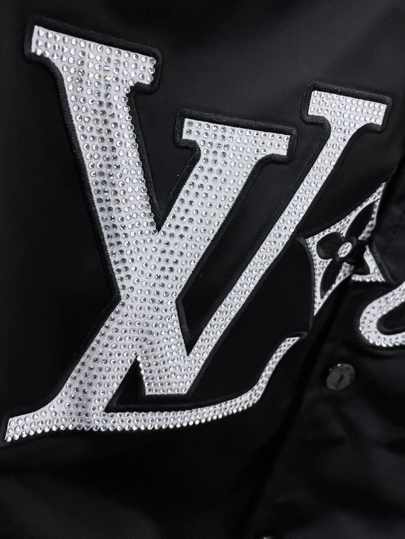 Stretchable Louis Vuitton Outwear 132874