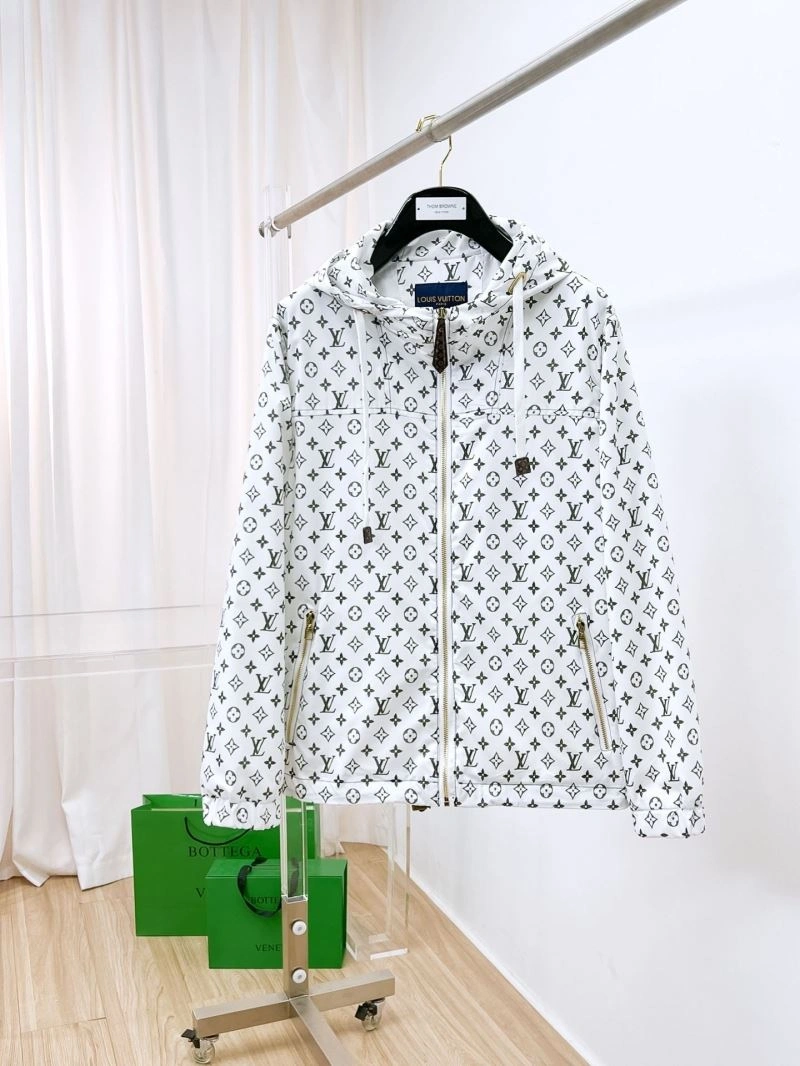 Louis Vuitton Outwear Effortless 132891