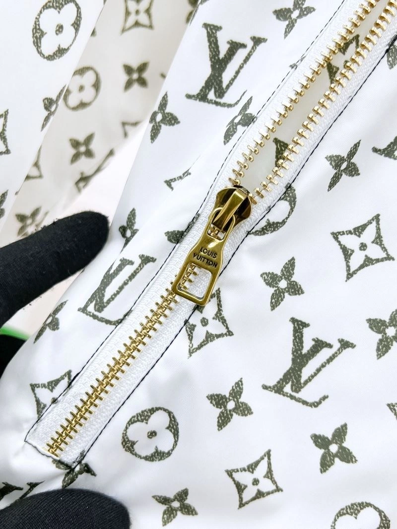 Louis Vuitton Outwear Effortless 132891