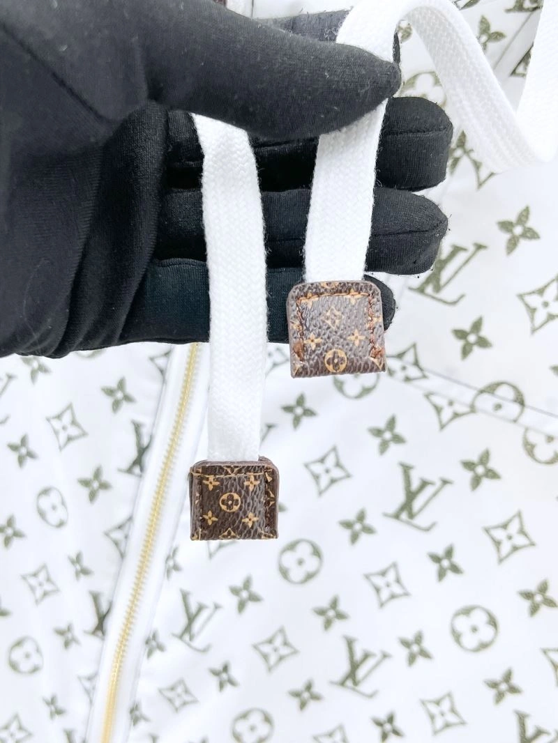 Louis Vuitton Outwear Effortless 132891