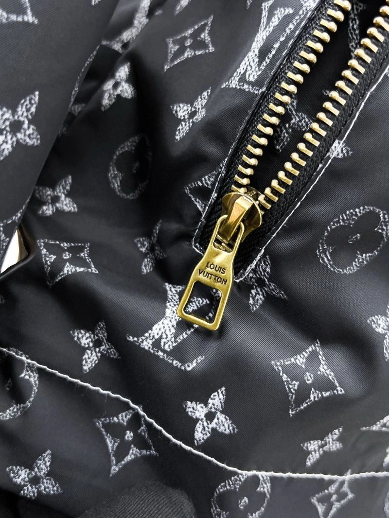 Resilient Louis Vuitton Outwear 132888