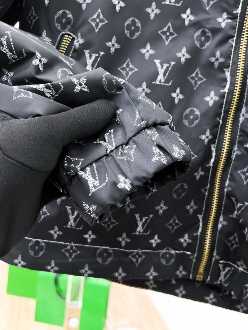 Resilient Louis Vuitton Outwear 132888