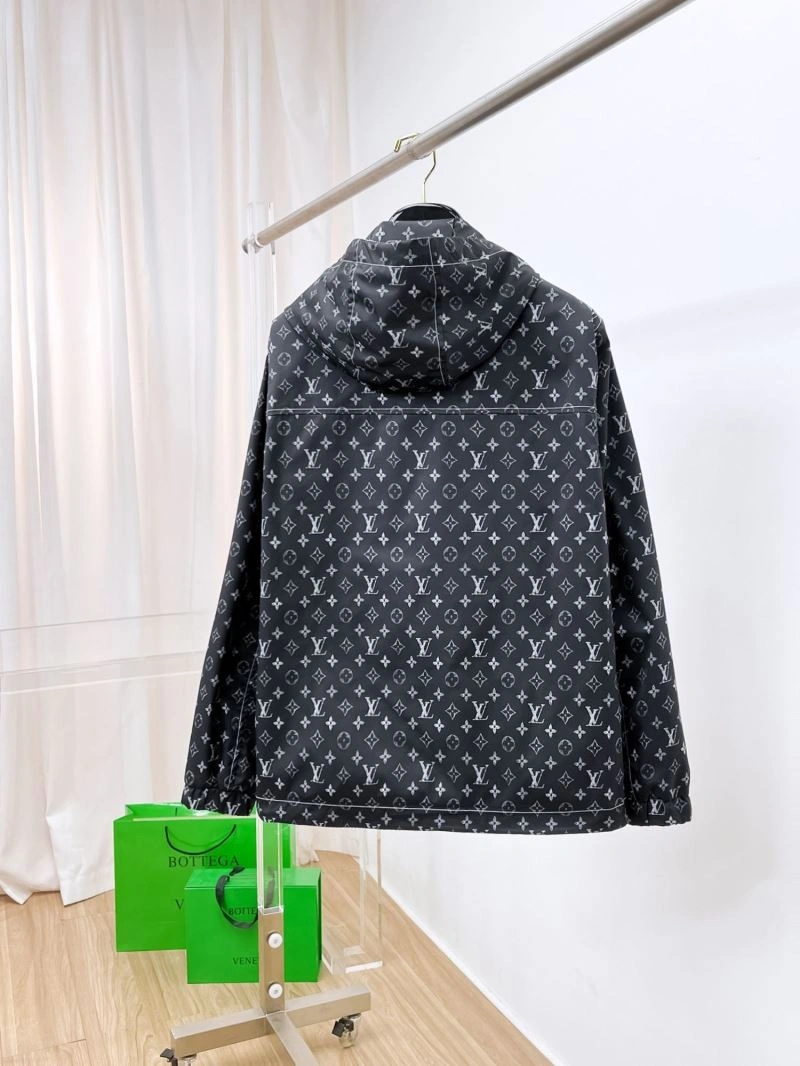Resilient Louis Vuitton Outwear 132888