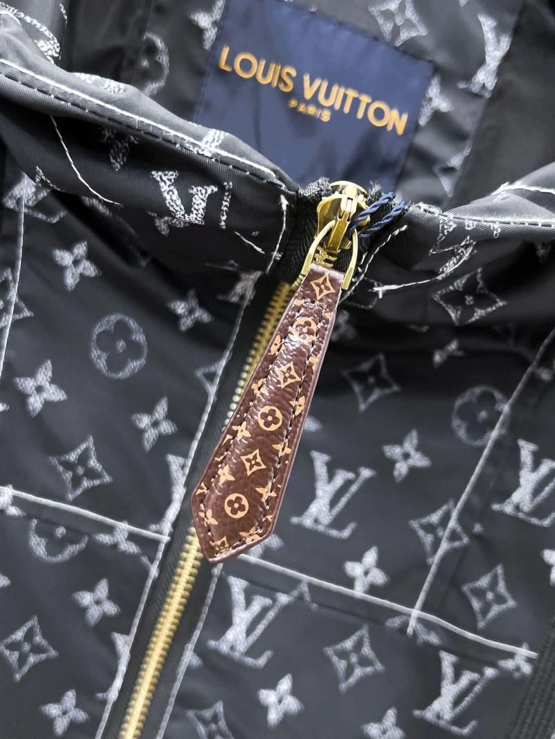 Resilient Louis Vuitton Outwear 132888