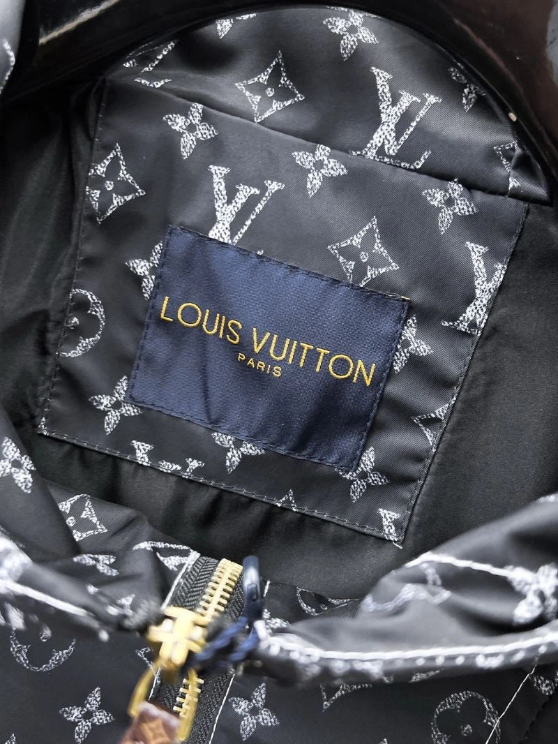 Resilient Louis Vuitton Outwear 132888