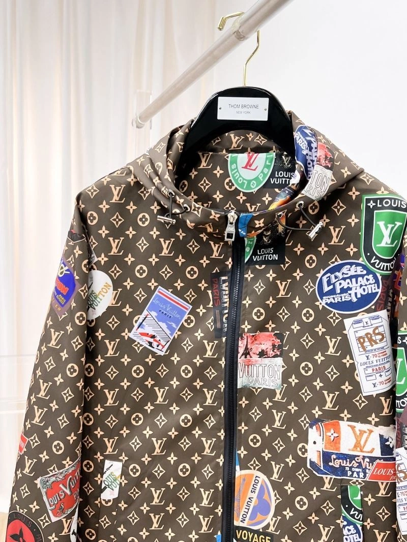 Refined Louis Vuitton Outwear 132880