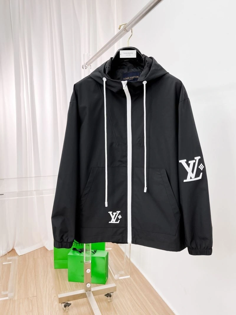StreetReady Louis Vuitton Outwear 132872