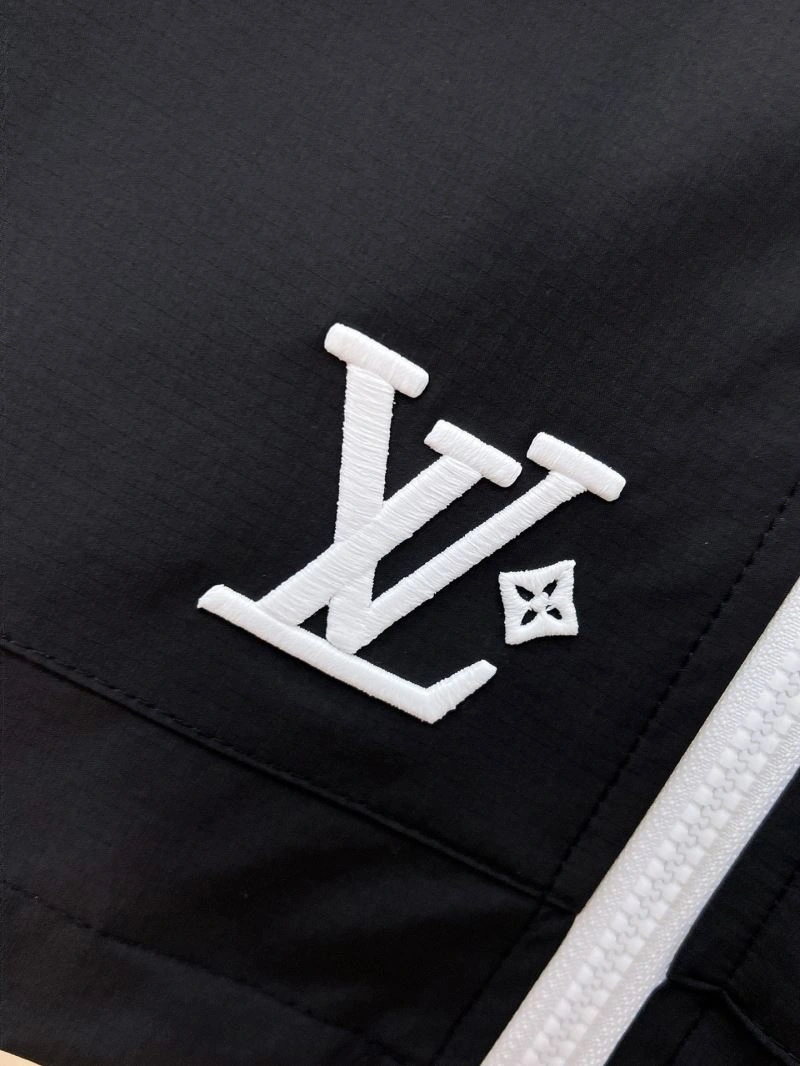 StreetReady Louis Vuitton Outwear 132872