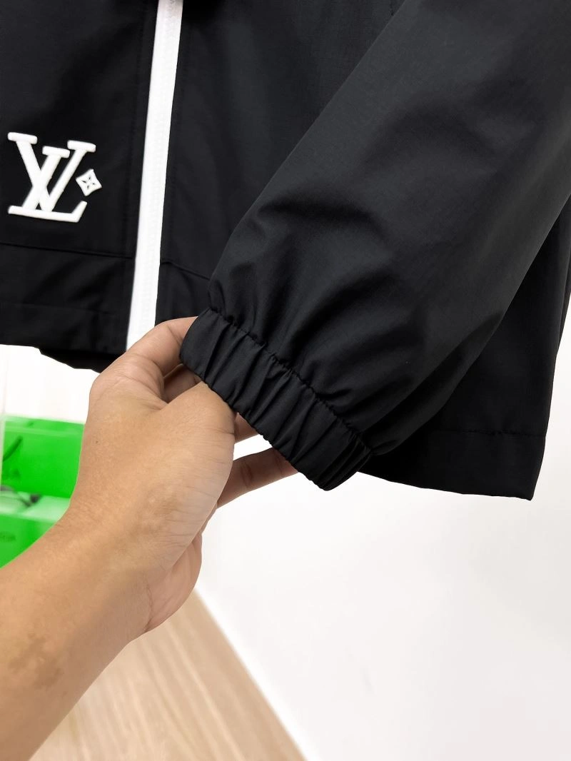 StreetReady Louis Vuitton Outwear 132872