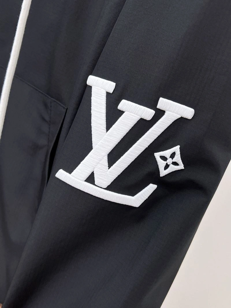 StreetReady Louis Vuitton Outwear 132872