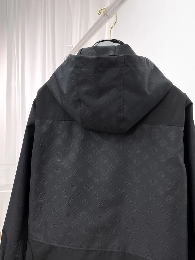 Louis Vuitton Outwear Contemporary 132890