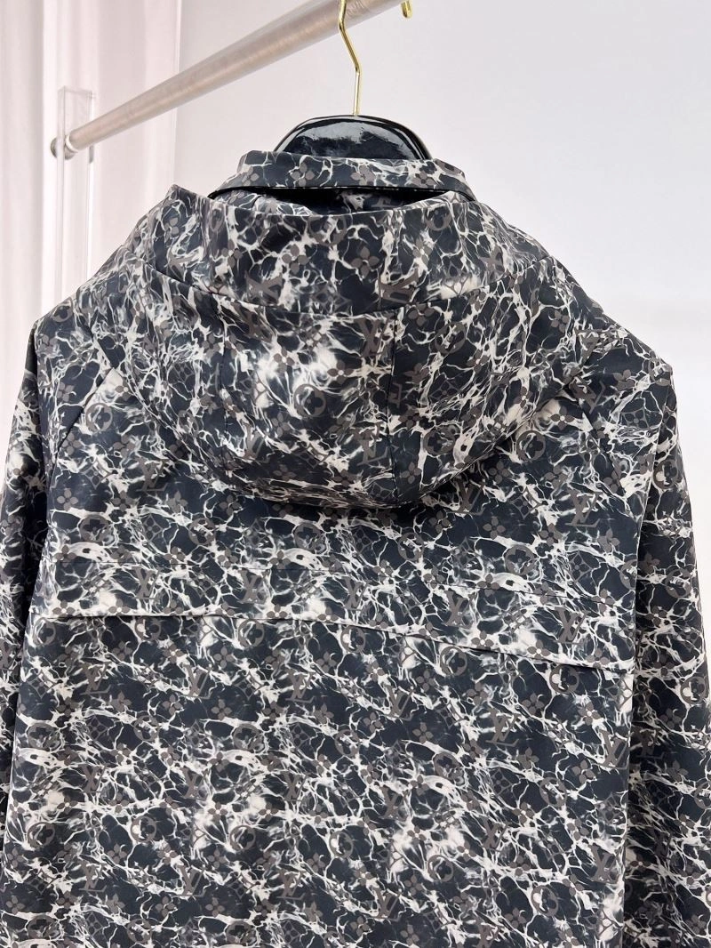Louis Vuitton Outwear EyeCatching 132861