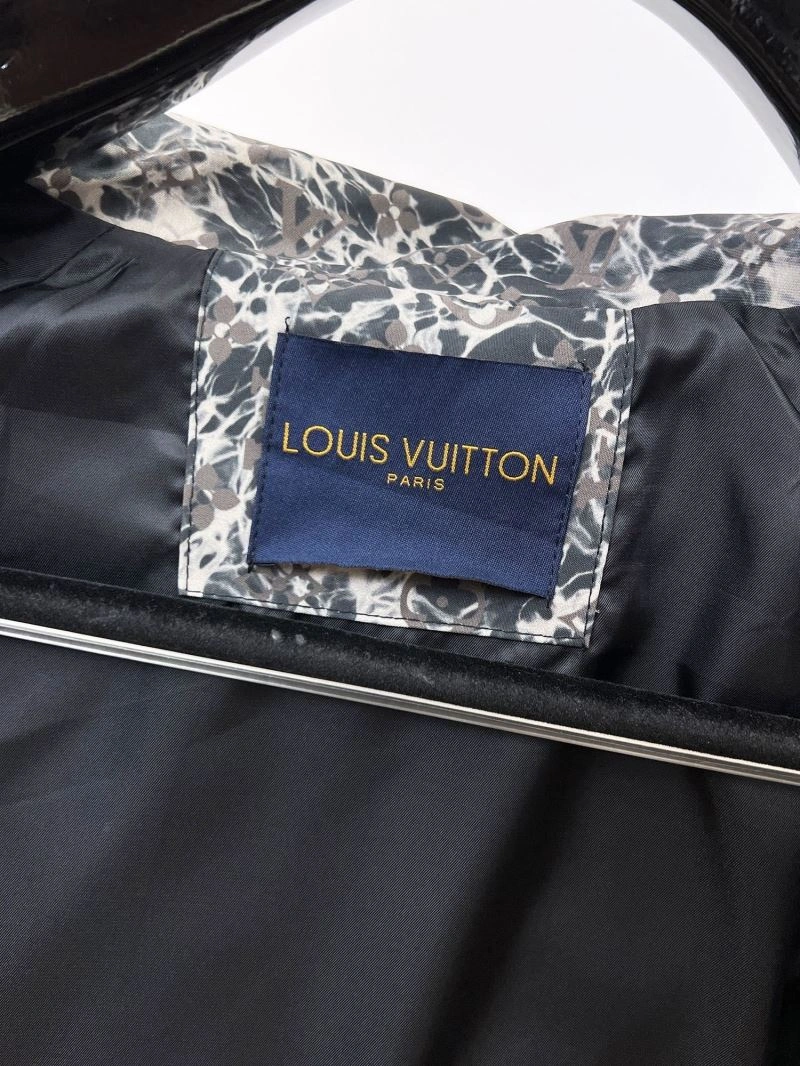 Louis Vuitton Outwear EyeCatching 132861