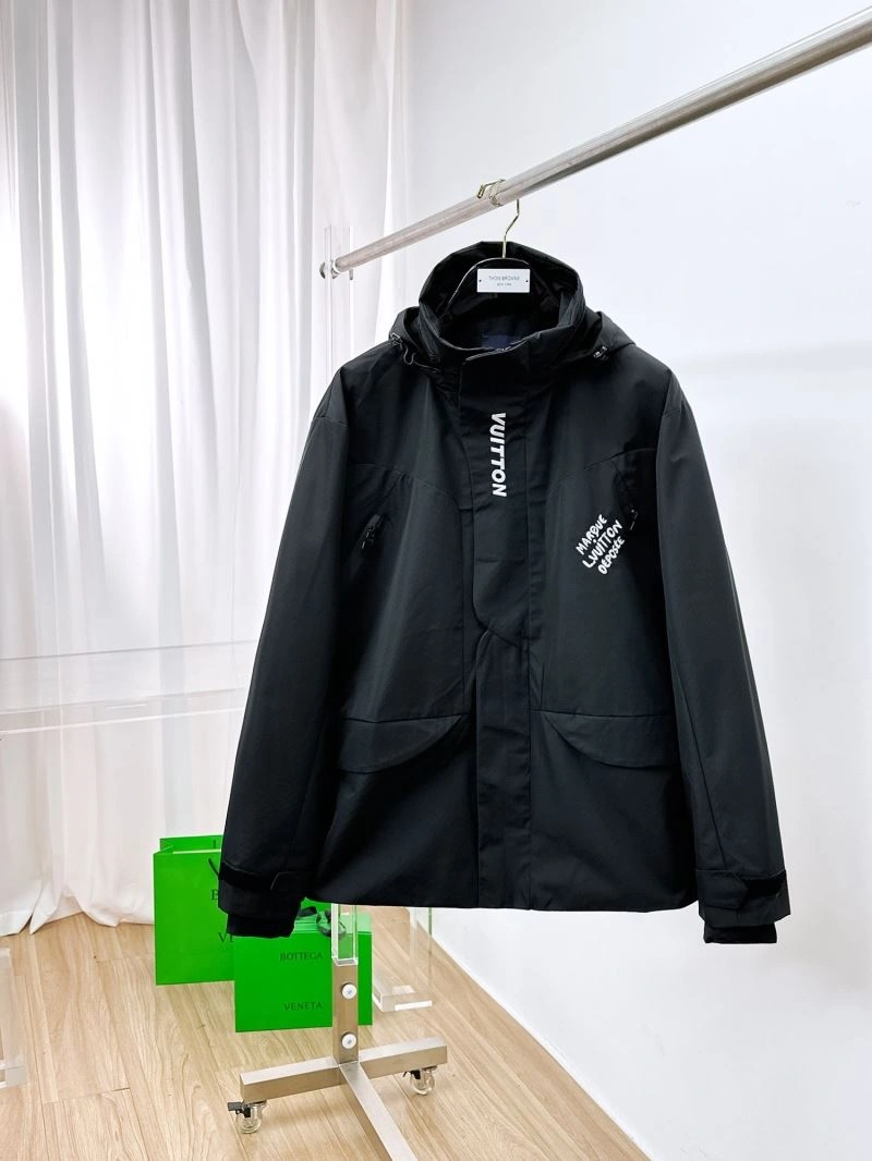 ZipUp Louis Vuitton Outwear 132864