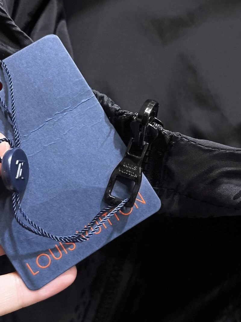 Louis Vuitton Outwear Effortless 132851