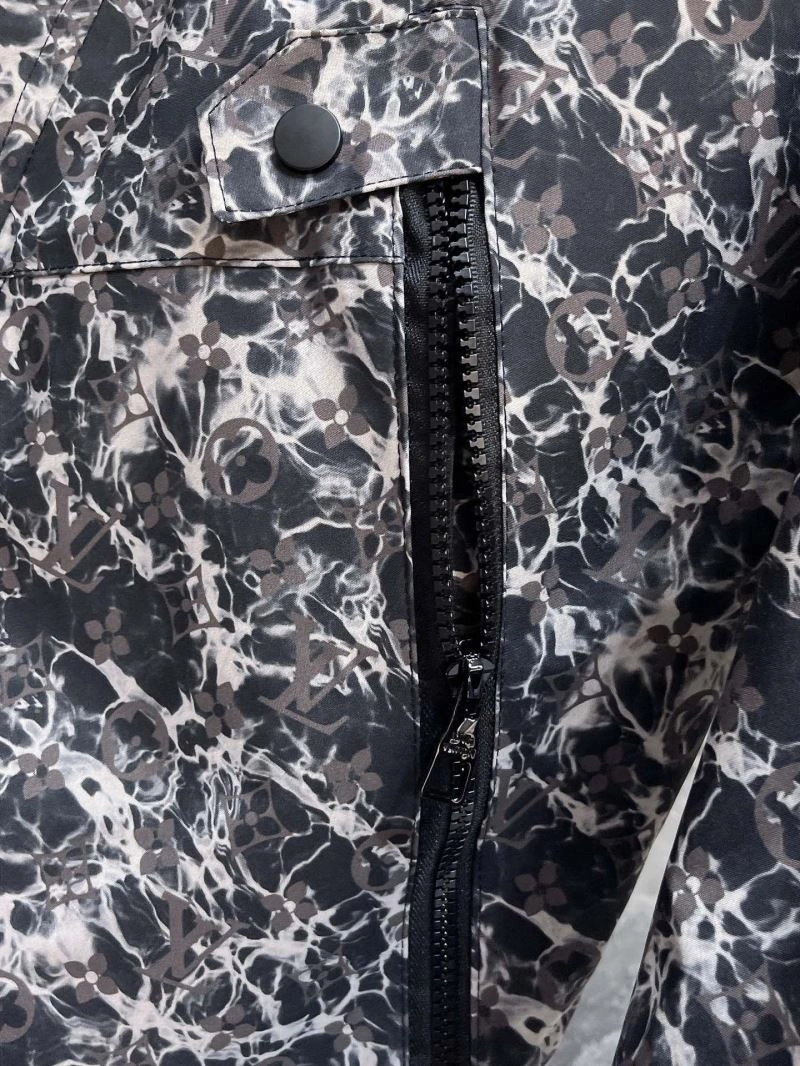 Louis Vuitton Outwear Compact 132829