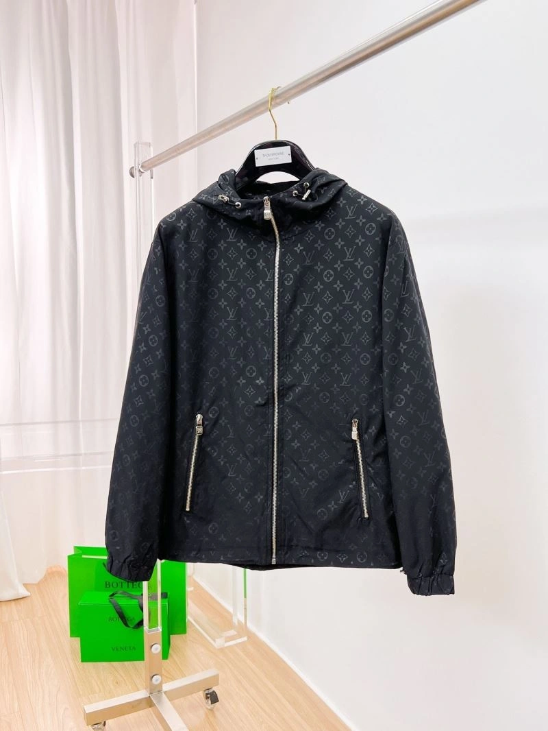 WaterResistant Louis Vuitton Outwear 132826